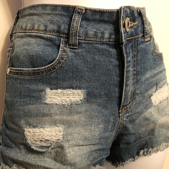 Guess Shorts Size 12 - Picture 2 of 7